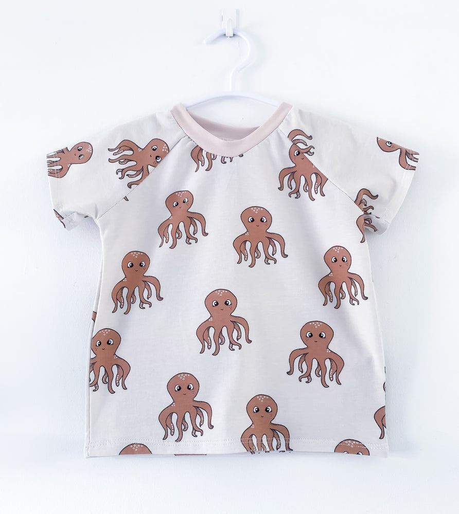 
            
                Load image into Gallery viewer, Raglan Tee - Octopus
            
        