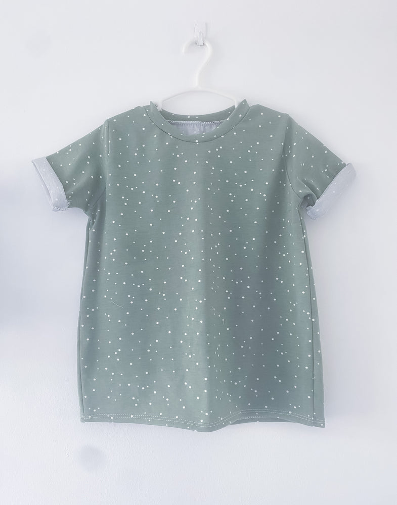 
            
                Load image into Gallery viewer, Oversized Tee - Dotty Green
            
        